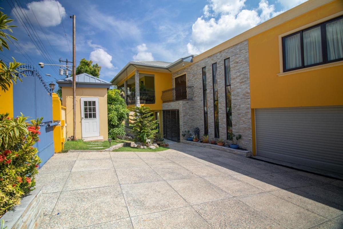 Brief Homes Pandora Suites Port of Spain Exterior photo